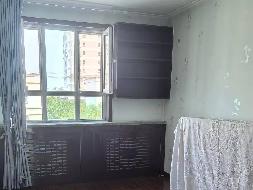 奎屯市财汇融资担保有限责任公司位于乌鲁木齐路金波园小区15-151号（77.19㎡）租期三年