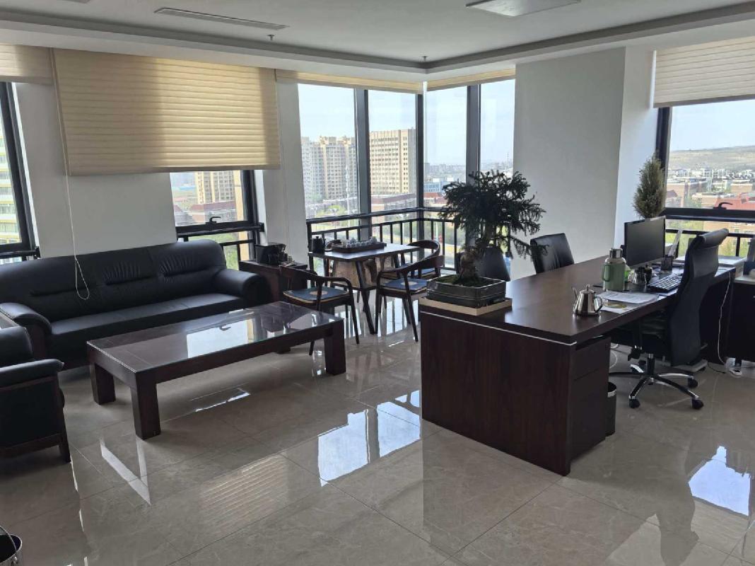 中国地质工程集团有限公司租赁位于新疆乌鲁木齐市金融大厦8楼299.28㎡房产(国资监测编号GR2026XJ1000932)