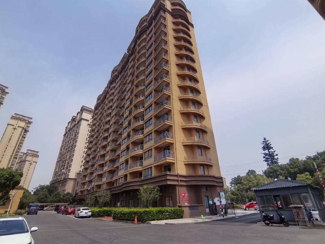 无为市无城镇观澜半岛1幢、2幢共152套住宅用房转让公告(国资监测编号GR2026AH2001081)