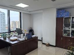 中国地质工程集团有限公司租赁位于新疆乌鲁木齐市金融大厦8楼299.28㎡房产(国资监测编号GR2026XJ1000932)