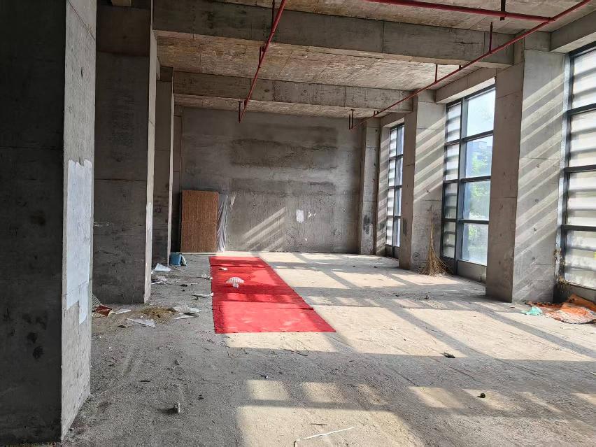 厦门路南侧，韩泰路东侧招租公告