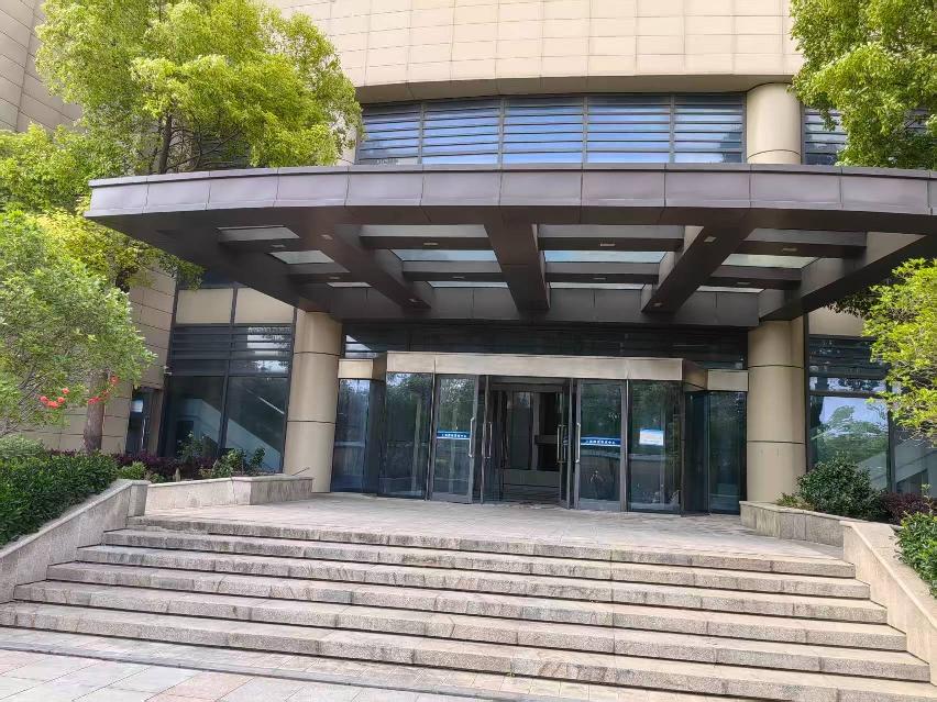 厦门路南侧，韩泰路东侧招租公告