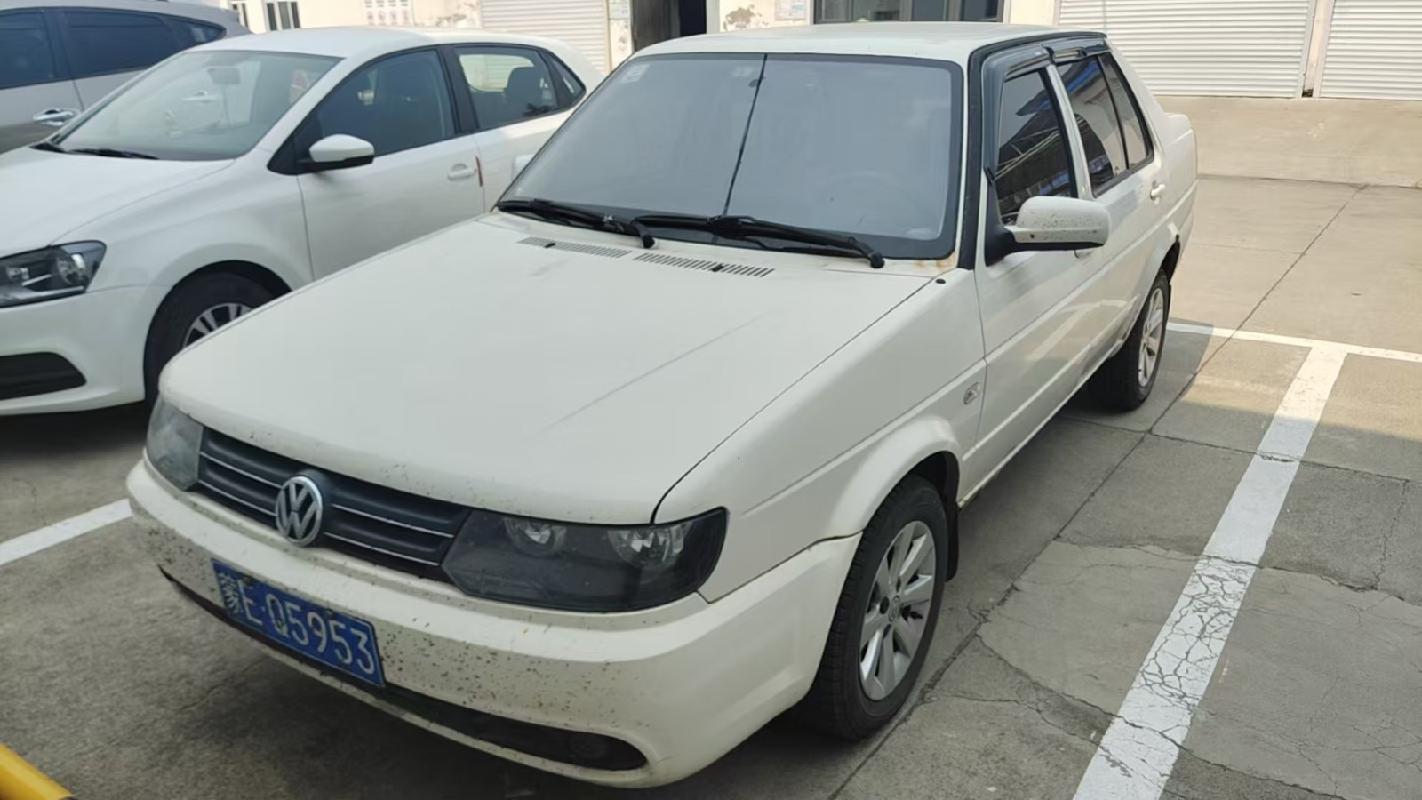 蒙EQ5953捷达牌FV7160FG小型轿车转让（中国华粮物流集团扎兰屯市粮食储备库有限公司）