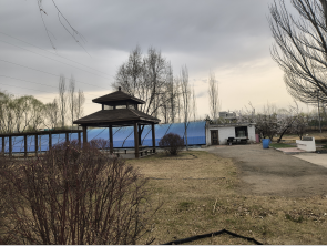 呼和浩特市赛罕区巴彦镇后罗家营村110国道立交桥西北500米高速公路呼和浩特东收费所东院内房产出租(国资监测编号GR2026NM1001933-3)