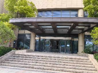 厦门路南侧，韩泰路东侧招租公告