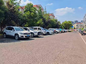 江苏省常州市钟楼区勤业路155号勤业菜市场西南侧地面停车位1-12号招租公告