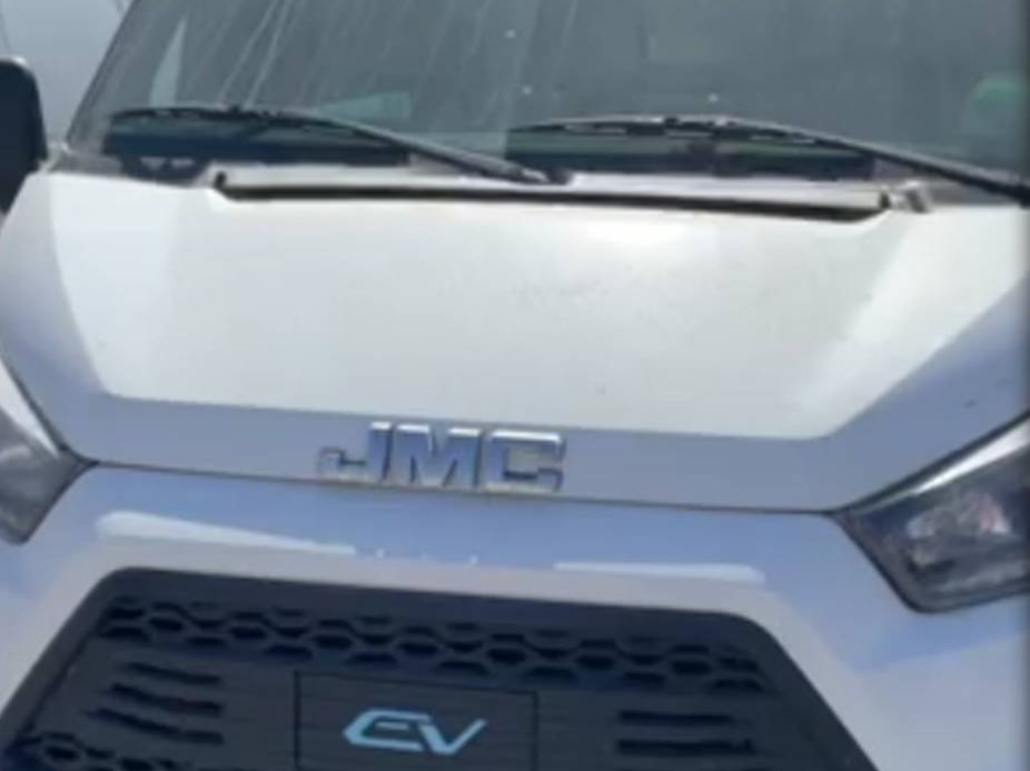 （蒙LD11269）江铃牌JX5040XXYTHB-M5BEV轻型厢式货车转让（内蒙古自治区烟草公司巴彦淖尔市公司）