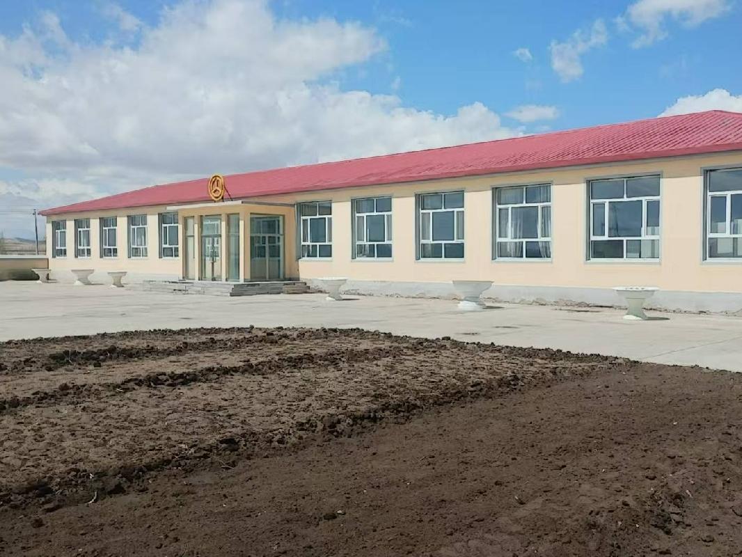 东乌珠穆沁旗边防公路养护中心嘎达布其公路养护旧道班房屋出租（年租金底价63863元，租期2年）