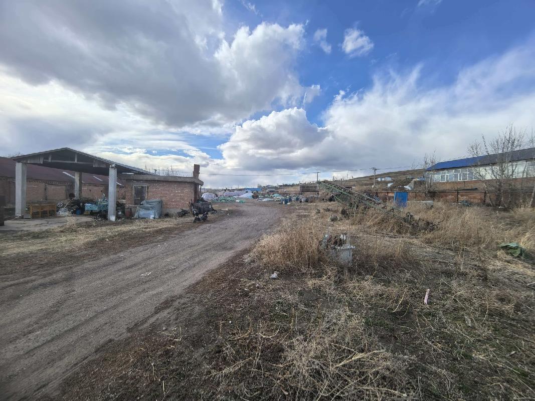 呼伦贝尔农垦拉布大林农牧场有限公司原加工厂场地出租（年租金底价10000.00元、租期1年）
