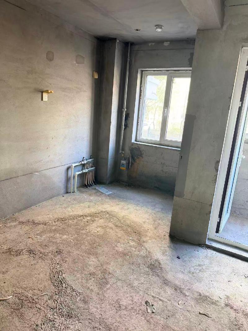 内蒙古自治区通辽市经济技术开发区龙兴世纪城小区13#1-101房屋整体转让（通辽市国有资本投资运营有限公司）