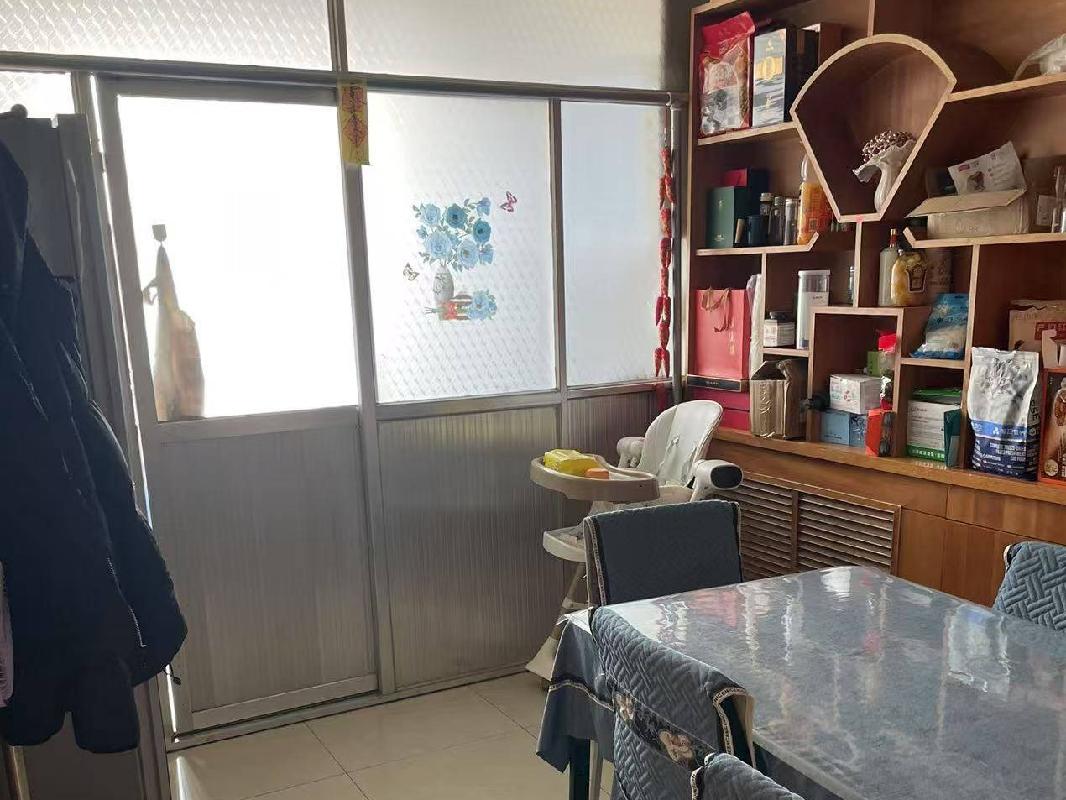 庆阳市西峰区长庆南路129号庆阳市农牧局3单元302室转让公告(第二次）