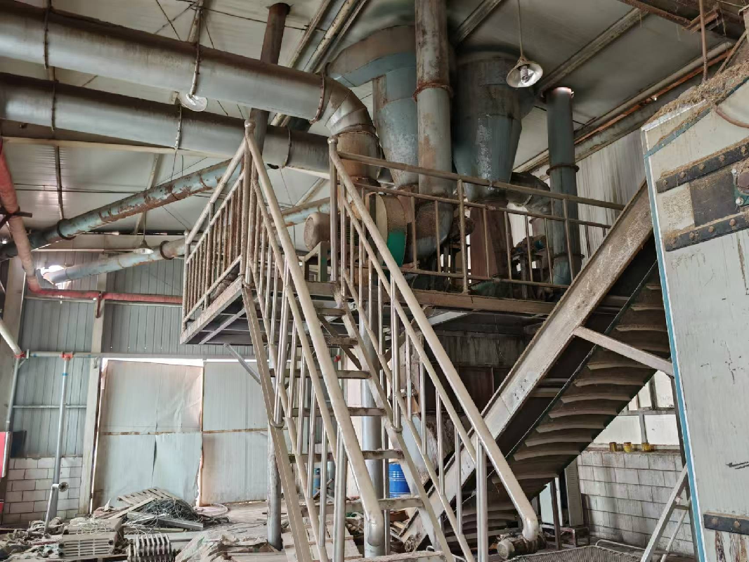 新疆铁门关市金汇源资产管理有限公司转让成套辣椒烘干打粉机器设备