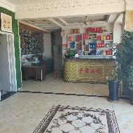 位于乌兰浩特市太本站镇曙光村建华小区门市约887.99㎡出租（租金底价：40000元/年）
