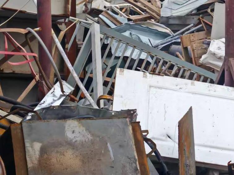 约100吨废除尘管道、铁质容器、水冷盖板转让（包头瑞鑫稀土金属材料股份有限公司）（挂牌底价2010元/吨）(国资监测编号GR2026NM1002065)