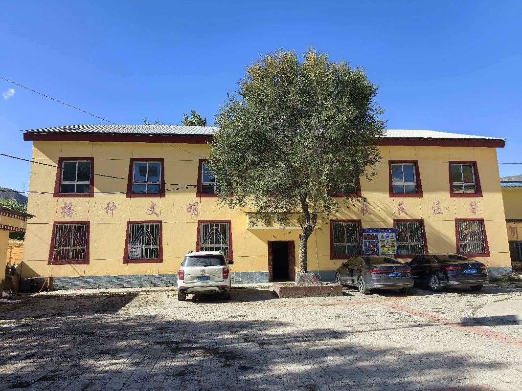 夏河县原王格尔塘中学国有建设用地使用权及房屋建（构）筑物转让公告（第二次）