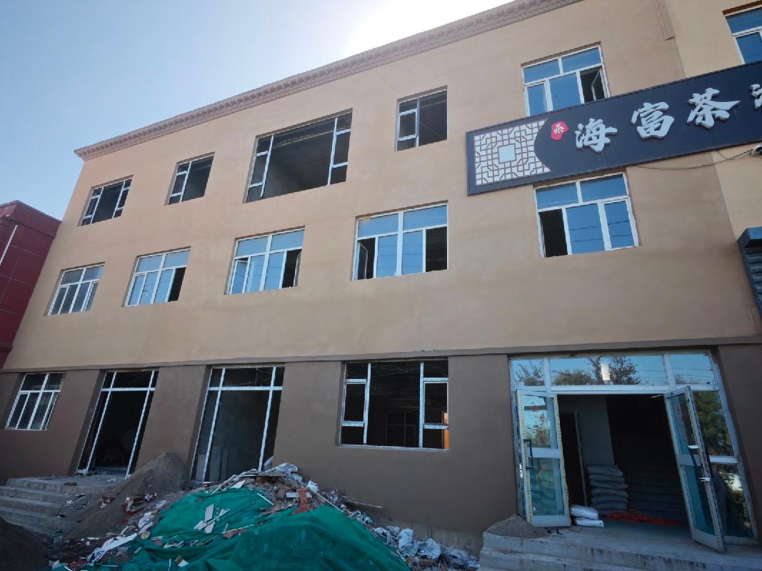 新源县国投公司位于新源县环城东路053号3层创业孵化基地约408.98㎡对外招租，租期三年