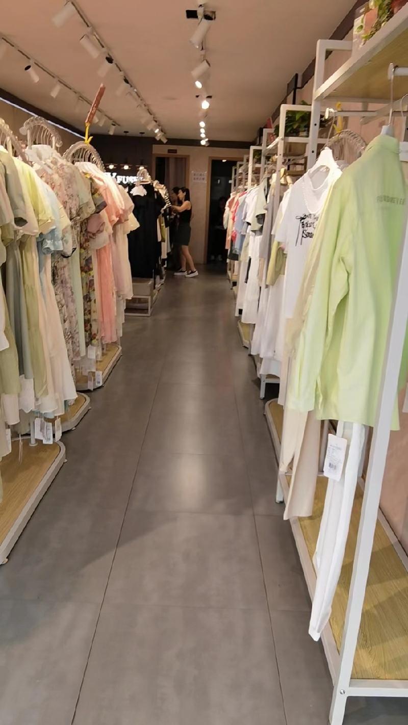 包头市昆都仑区林荫路 10-11号店招租（年租金底价：99000元/年，租期：3年）（包钢集团万开实业有限公司）(国资监测编号GR2026NM1002228)