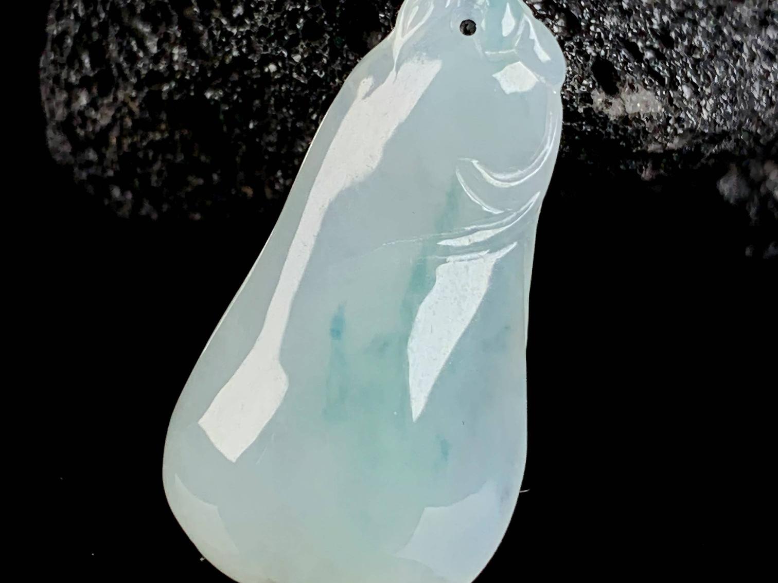翡翠A货福瓜吊坠转让公告