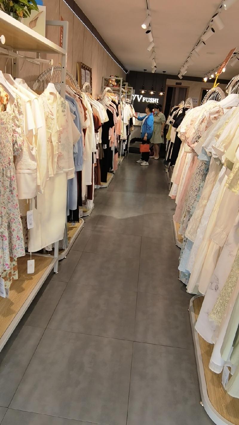 包头市昆都仑区林荫路 10-11号店招租（年租金底价：99000元/年，租期：3年）（包钢集团万开实业有限公司）(国资监测编号GR2026NM1002228)