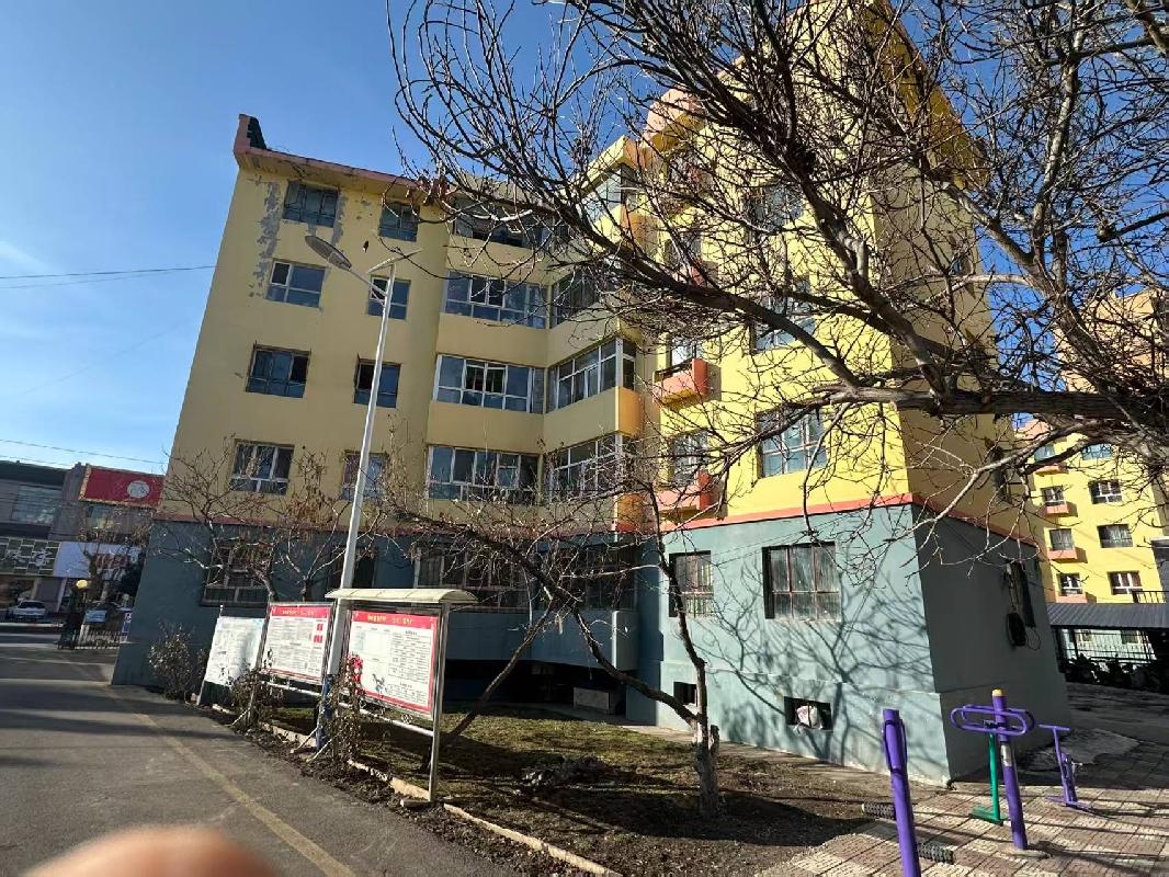 新源县国投公司位于新源县花苑小区8号楼五层503室约85.3㎡对外招租，租期三年