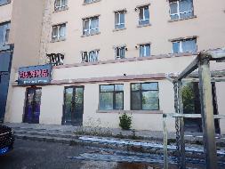 新源县国投公司位于新源县沁园春城小区廉租房住宅楼B3-4号商铺约43.2㎡对外招租，租期三年