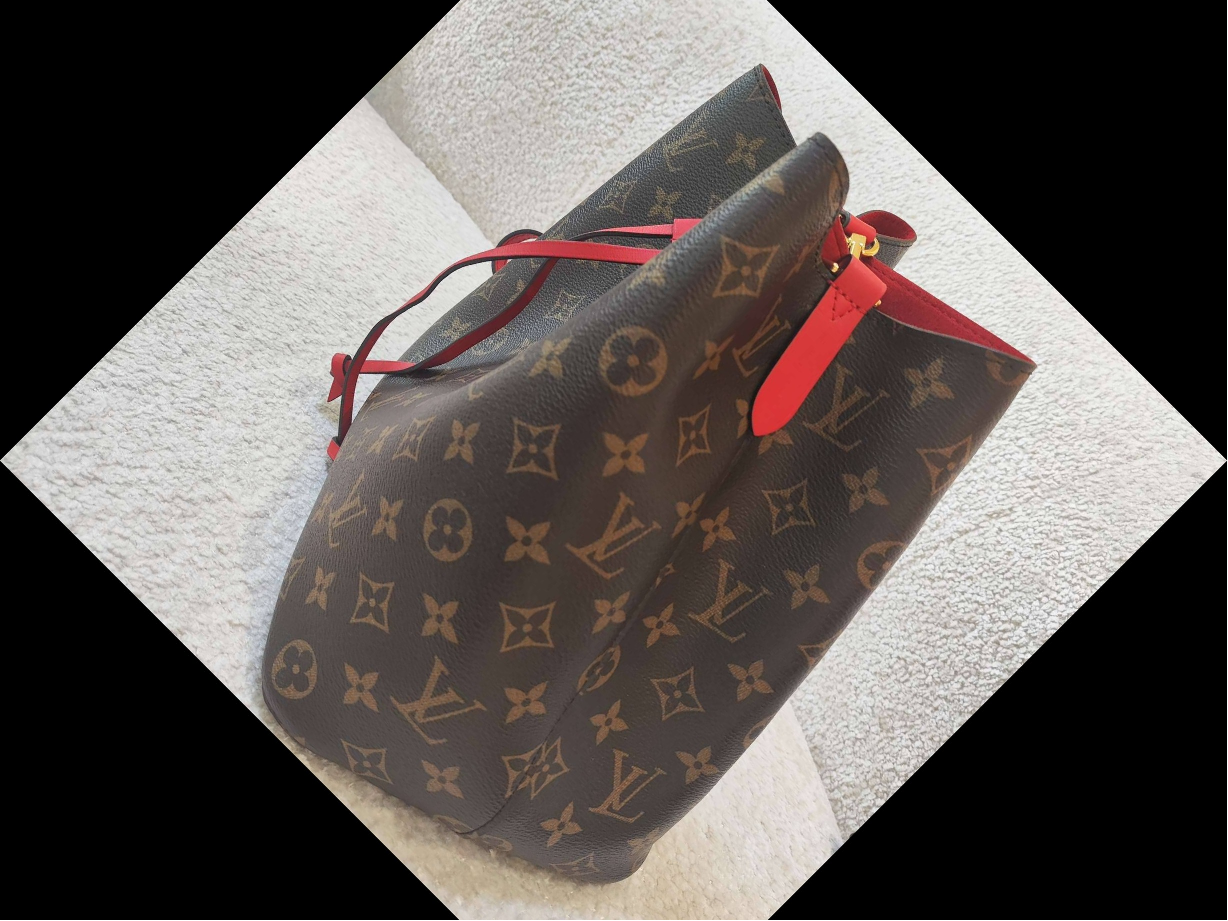 路易威登/Louis Vuitton M44021 MONOGRAM 26x26x17.5 专柜价18200 2019年转让公告