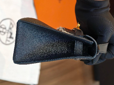 爱马仕 Mini Kelly 一代 黑金金扣 swift皮 B刻未使用（带盒）转让公告