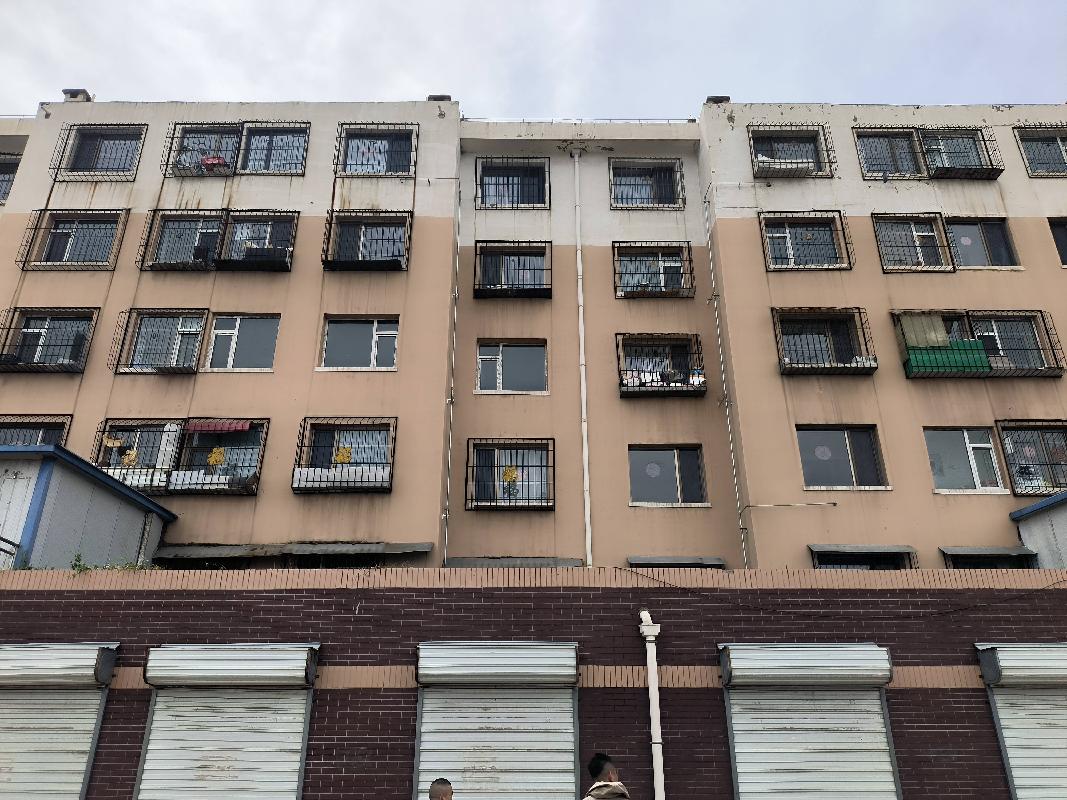 包头稀土高新区新城雅居B区2-09底店转让（包头市滨河新区开发建设有限责任公司）