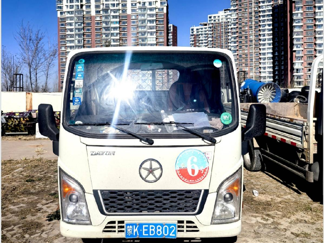 蒙KEB802大运牌轻型自卸货车招租（鄂尔多斯市律艺园林工程有限责任公司）