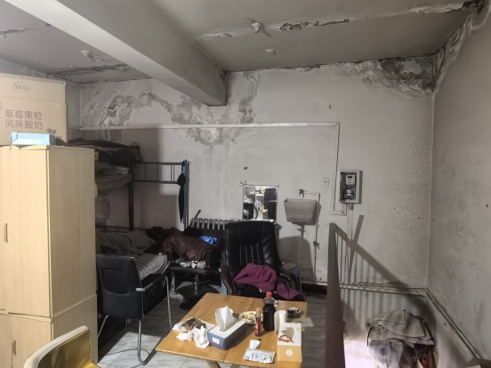 呼市回民区战备路商业步行街路中段10号楼1至2层6号房屋转让(国资监测编号GR2026NM1002382)