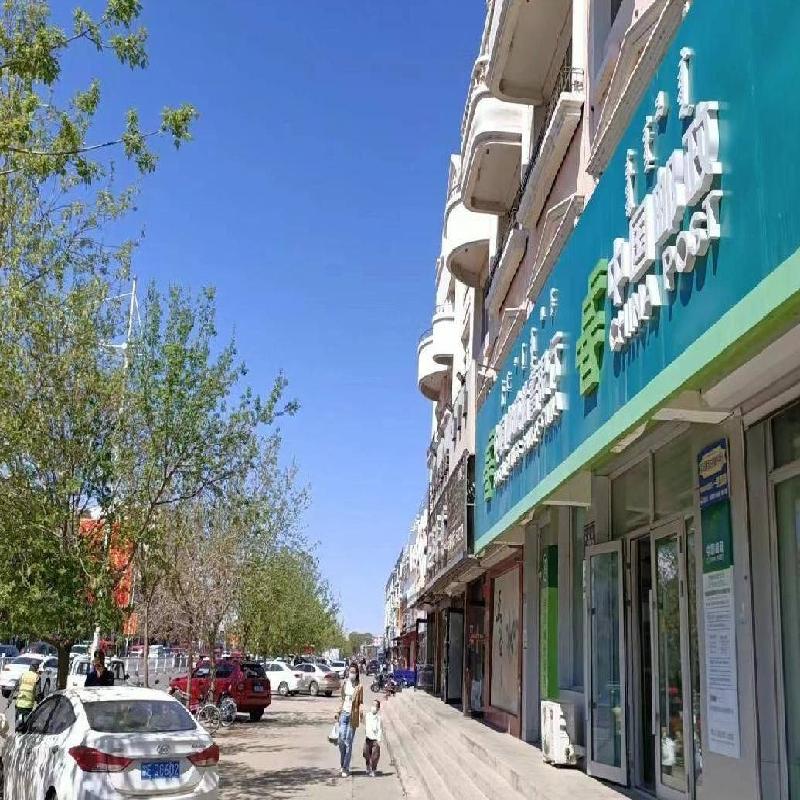 鄂伦春自治旗大杨树镇甘奎路社区农场局物资处家属楼103、104门市整体出租（租金底价181000.00元/年，租期三年）(国资监测编号GR2026NM1002569)