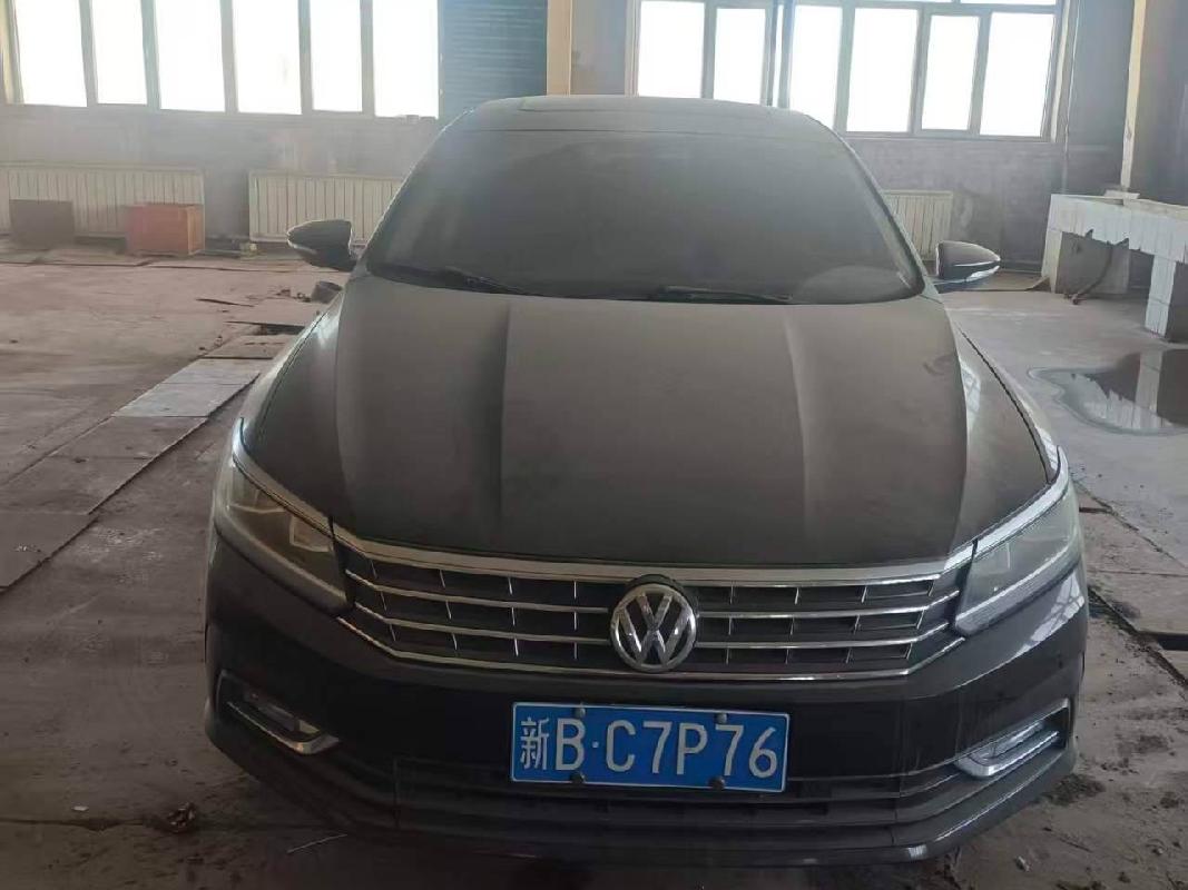 [省直辖行政单位]新疆五家渠华亿资产经营投资有限责任公司转让一辆大众汽车牌小型轿车（新BC7P76）