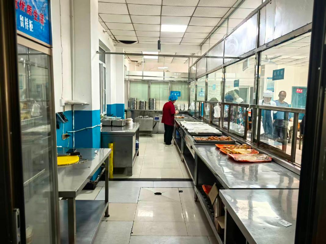 巩留县人民医院所属食堂约796.24㎡对外招租，租期三年