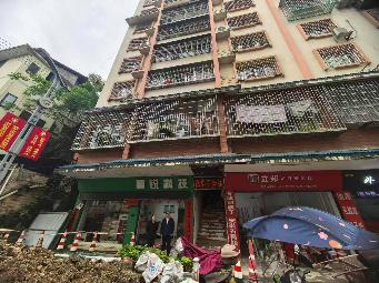 龙胜县XX建筑装饰材料有限公司债权转让公告
