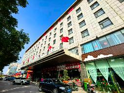 鄂尔多斯市东胜区团结路5号街坊云景园4号楼商业房产（谊丰酒店）整体转让询价