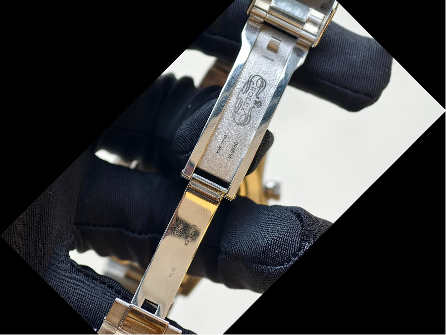 劳力士/Rolex 宇宙计型迪通拿 m116520-0015 自动机械机芯 磨砂扣 全套附件齐全原始品相 904L不锈钢 40贴膜使用 乱码 空白卡 蓝光转让公告