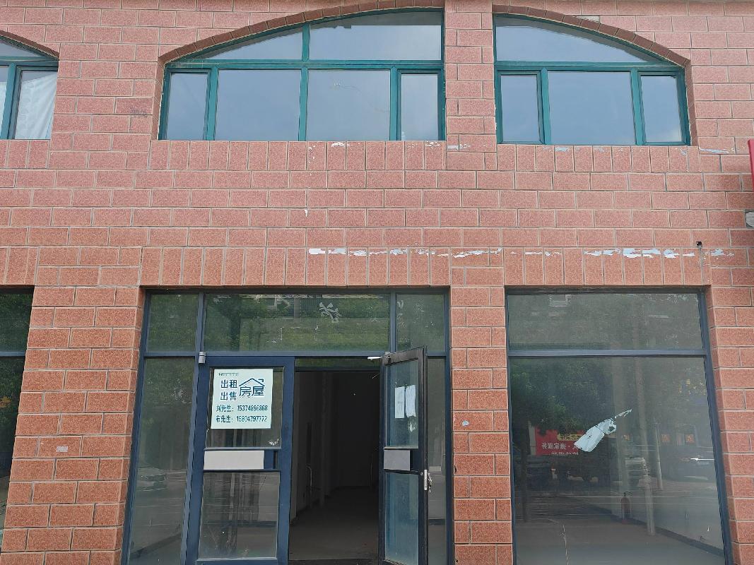 内蒙古多伦县多伦诺尔镇善因寺社区会盟大街居安之家7套房产转让（内蒙古农村商业银行股份有限公司镶黄旗支行）