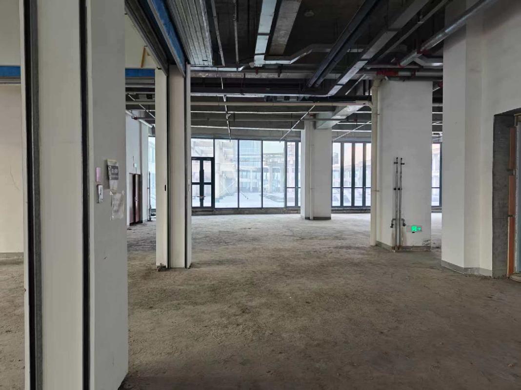 新疆维泰置业有限公司转让位于乌鲁木齐市经济技术开发区（头屯河区）锦绣三街475号永利大厦1栋3层305、306、307号办公房产(国资监测编号GR2026XJ1001005)