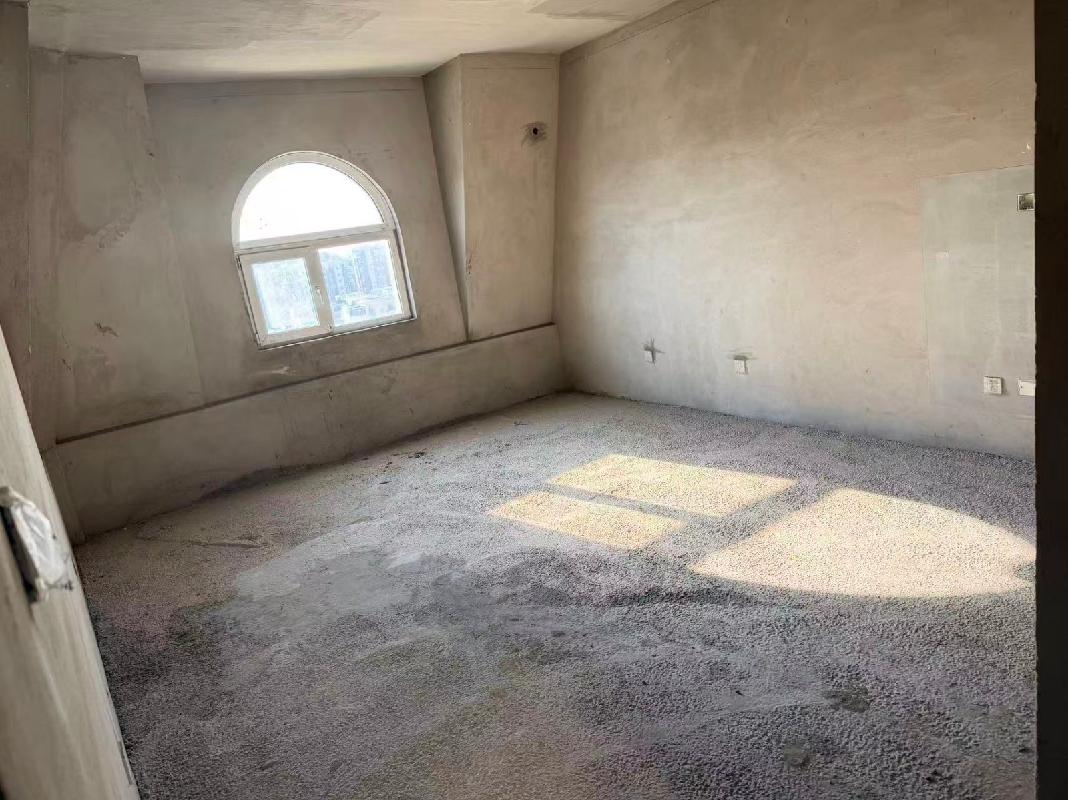 内蒙古自治区通辽市经济技术开发区龙兴世纪城小区7#2-1802房屋整体转让（通辽市国有资本投资运营有限公司）