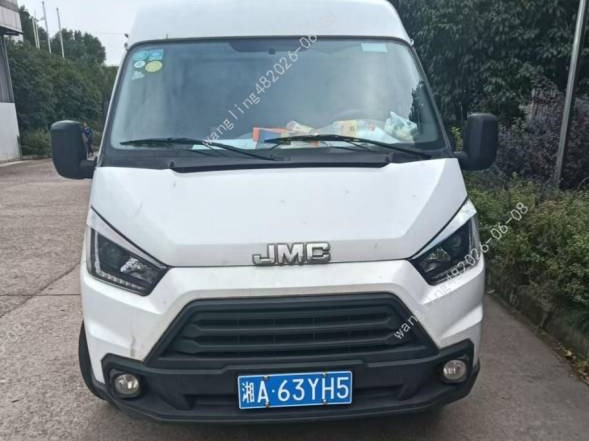 湘A63YH5江铃牌JX5040XXYTC-M5轻型封闭式货车