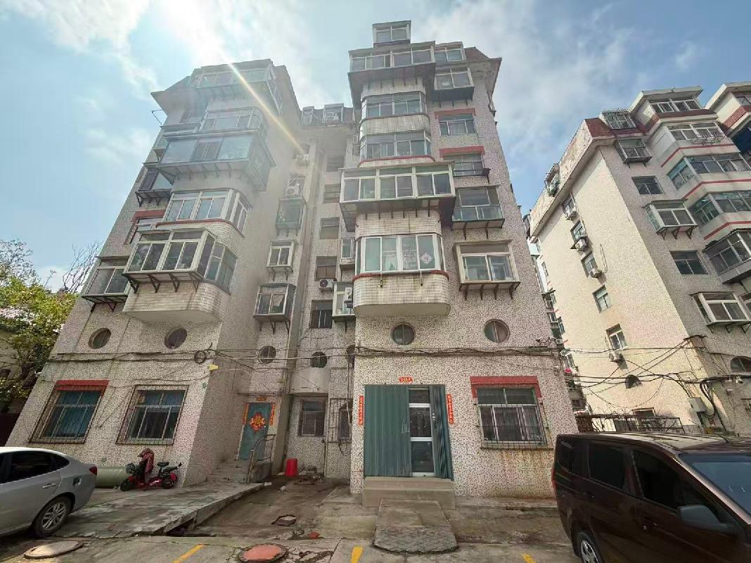 山东省烟台市芝罘区建设里15号付3号等三套房产分别转让