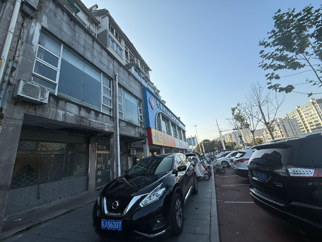 黄山市屯溪区机场大道1号6幢1、6幢2及7-1商业用房出租公告（三次挂牌）(国资监测编号GR2026AH2001395)