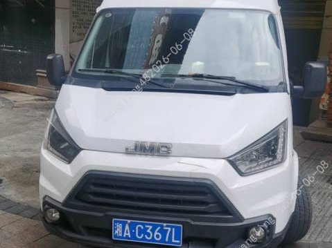 湘AC367L江铃牌JX5040XXYTH-M5轻型厢式货车