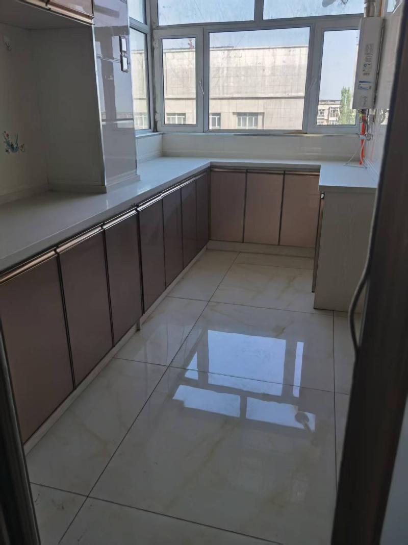 新疆中新铁路建设有限公司转让乌苏市南苑办事处塔里木河西路路园小区20幢1-502室房产(国资监测编号GR2026XJ1001063)