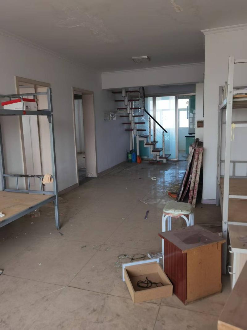 新疆中新铁路建设有限公司转让乌苏市南苑办事处塔里木河西路路园小区20幢1-1102室房产