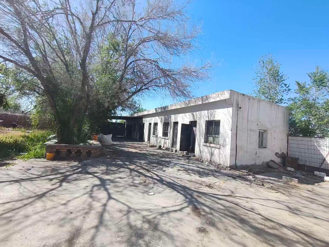 新疆生产建设兵团第十二师国有投资发展集团有限公司租赁位于乌鲁木齐市（第十二师）经济技术开发区（头屯河区）南坪东街408号房屋建筑物及土地(国资监测编号GR2026XJ1001084)