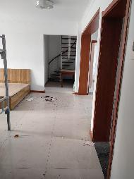 新疆中新铁路建设有限公司转让乌苏市南苑办事处塔里木河西路路园小区20幢2-1102室房产