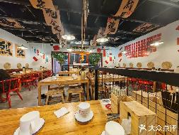 奎屯锦安资产运营管理有限公司位于乌鲁木齐路28幢15号136.53㎡（租期3年）