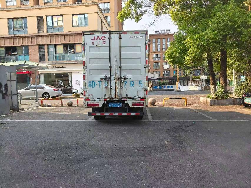 [常州市]常州市钟楼区飞龙路15号飞龙菜市场东门地面机动车停车位1-4号招租公告
