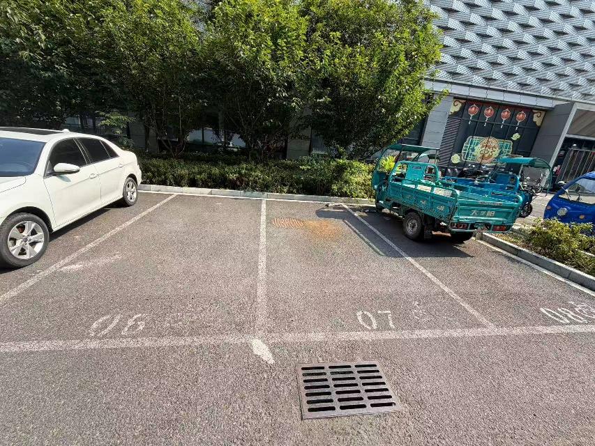 常州市钟楼区劳动西路850号星韵生鲜市集北侧地面机动车停车位1-8号招租公告
